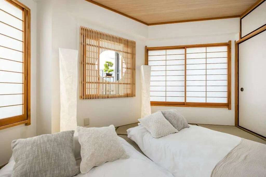Apartment Newopen! 駅徒歩1分 池袋エリア 60平米最大8名宿泊可能 和風モダン Tokyo